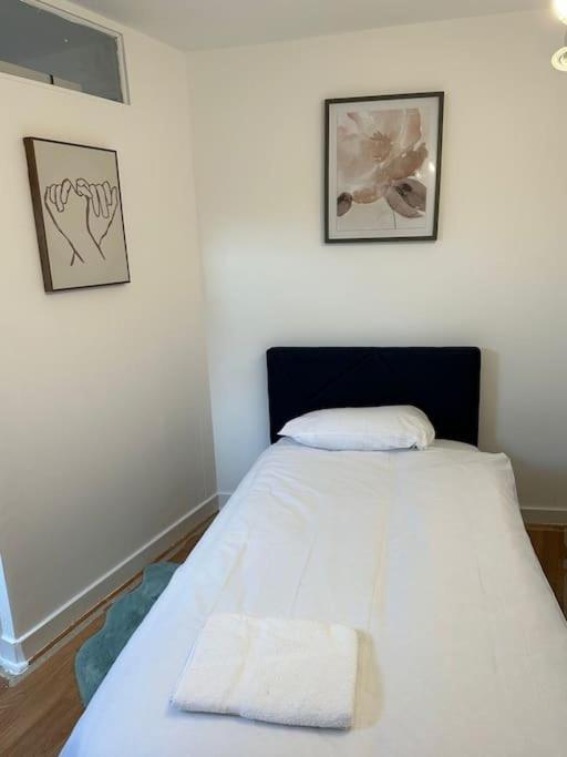 Spacious 4 Bedroom House Биллерикей Экстерьер фото
