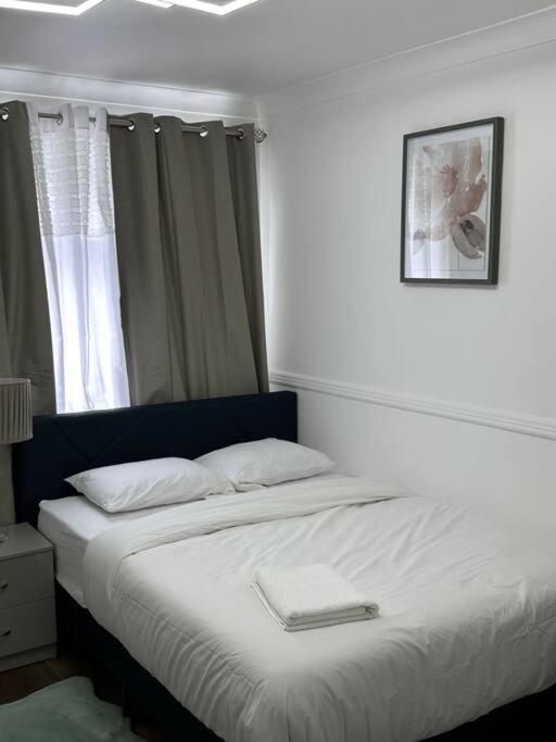 Spacious 4 Bedroom House Биллерикей Экстерьер фото