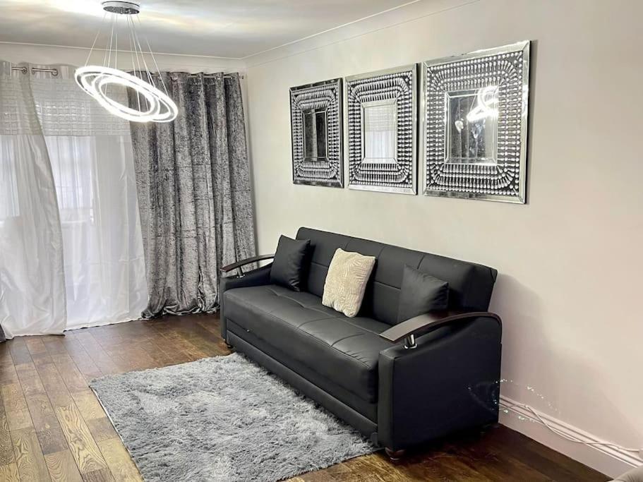 Spacious 4 Bedroom House Биллерикей Экстерьер фото