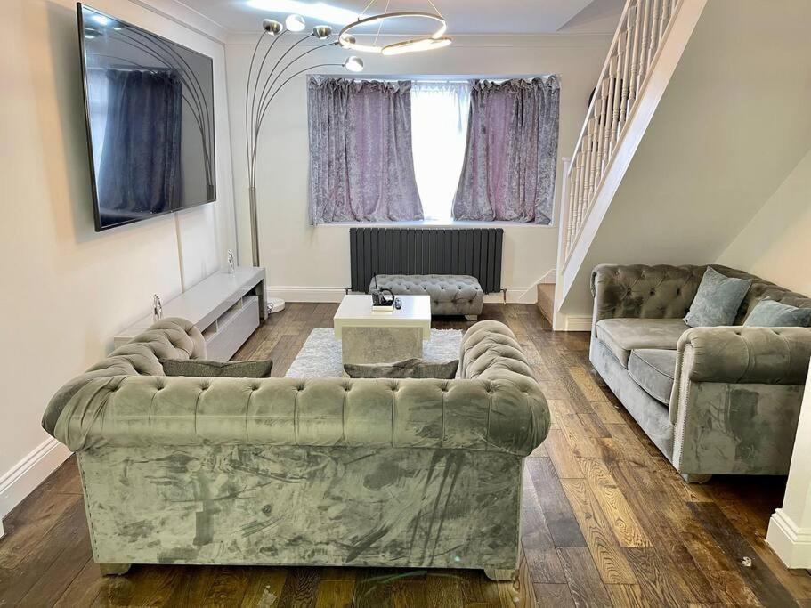 Spacious 4 Bedroom House Биллерикей Экстерьер фото